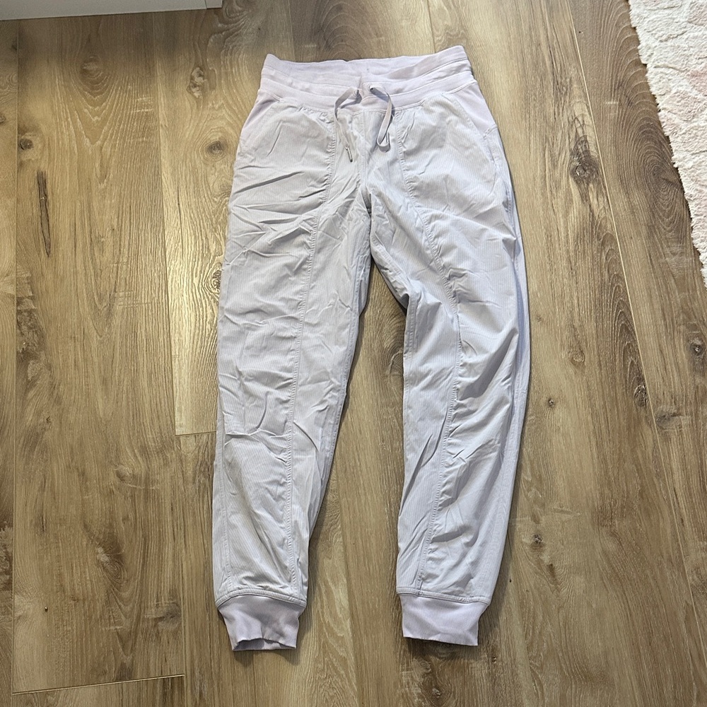 Lululemon Dance Studio Mid-Rise Jogger | Lavender | Size 4 | Lined
